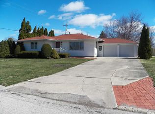 1797 Brentwood Ave, Galesburg, IL 61401