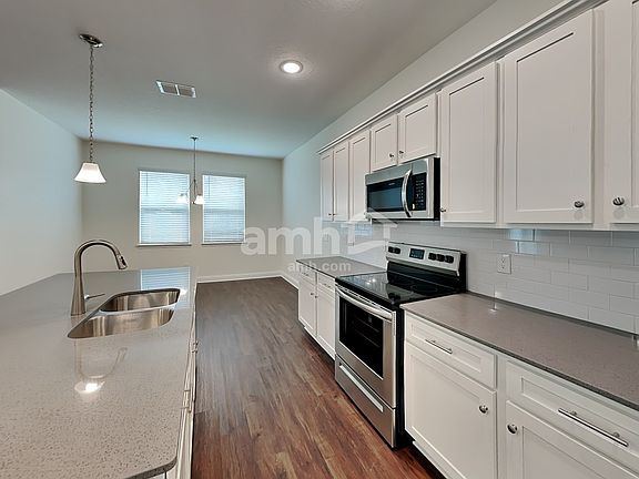 3rd image of 6190 Little Bluff Cir