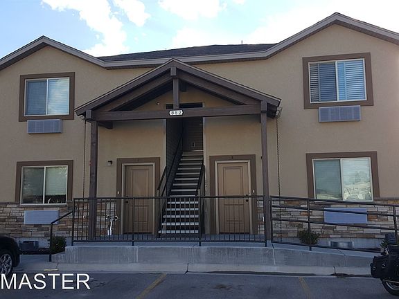 2nd image of 878 Everett Pl APT 4