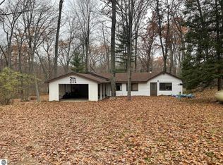 5564 Old State Rd, Whittemore, MI 48770