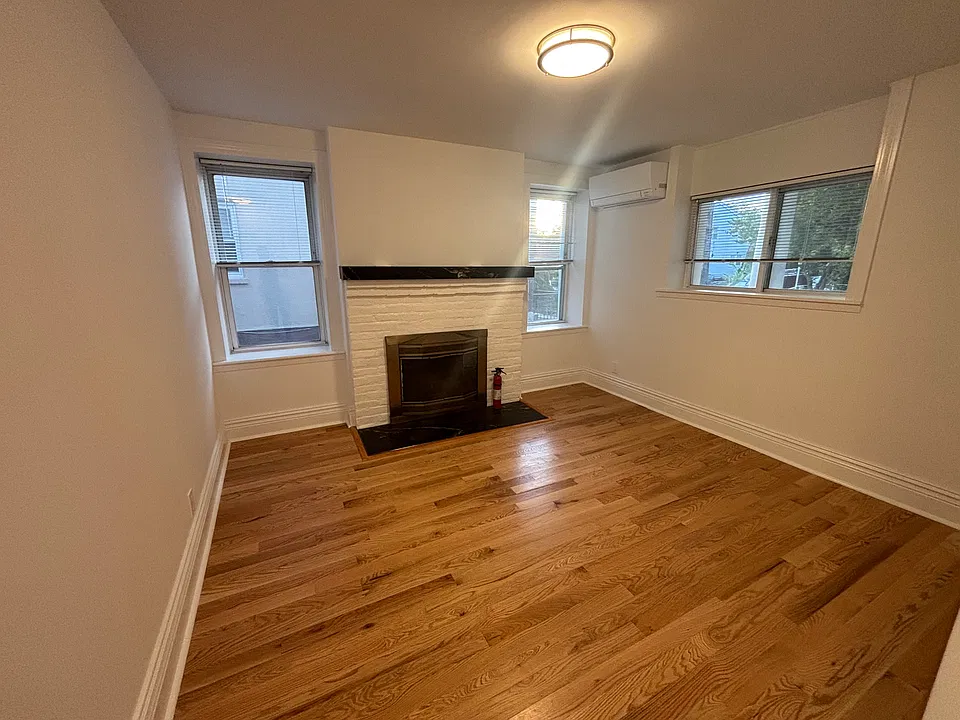 48 Lake Ave