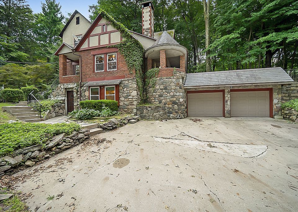 1st image of 140 Hilltop Trl