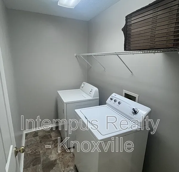 1013 Ashley Michelle Ct — Photo 9