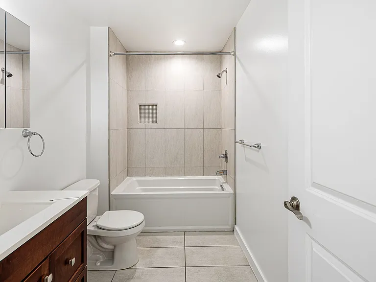 811 N 2nd St #4B — Photo 14