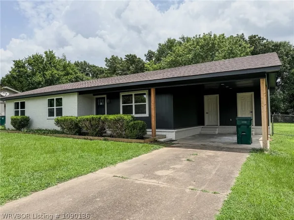 952 Cedar St, Booneville, AR 72927