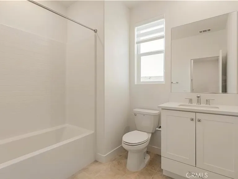 340 Tank — Photo 26