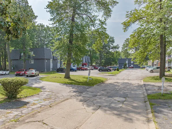 Tower Regency Apartments, 1027 Tower Blvd #1, Lorain, OH 44052