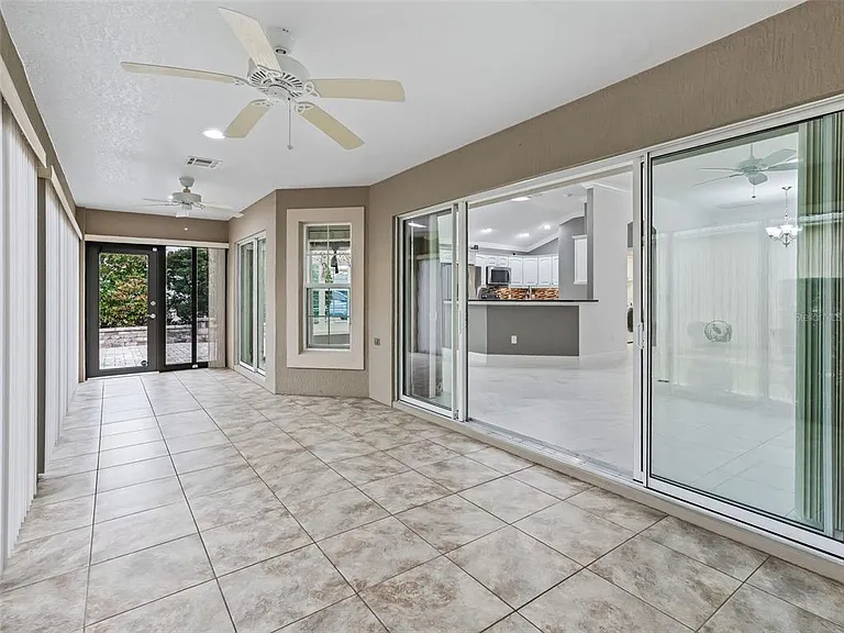 3556 Mistletoe Ct — Photo 50