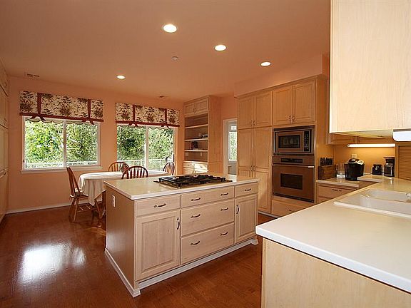 4th image of 22500 SE 45th Ln