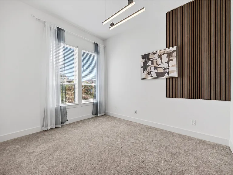 32018 Crested Knoll Ct — Photo 32