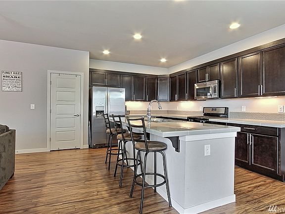4th image of 17218 121st Ave E