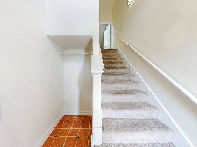 2 bed, 1192 sqft, $1,700 — Photo 2