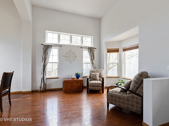 2nd image of 1100 Deerwood Ct