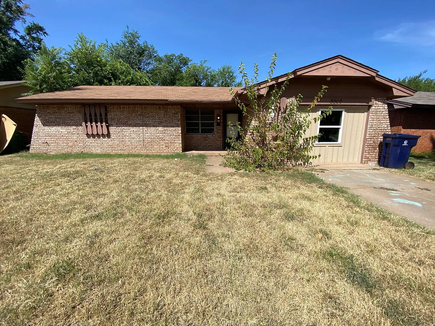 4 Bedroom House Available now OKC — Photo 1