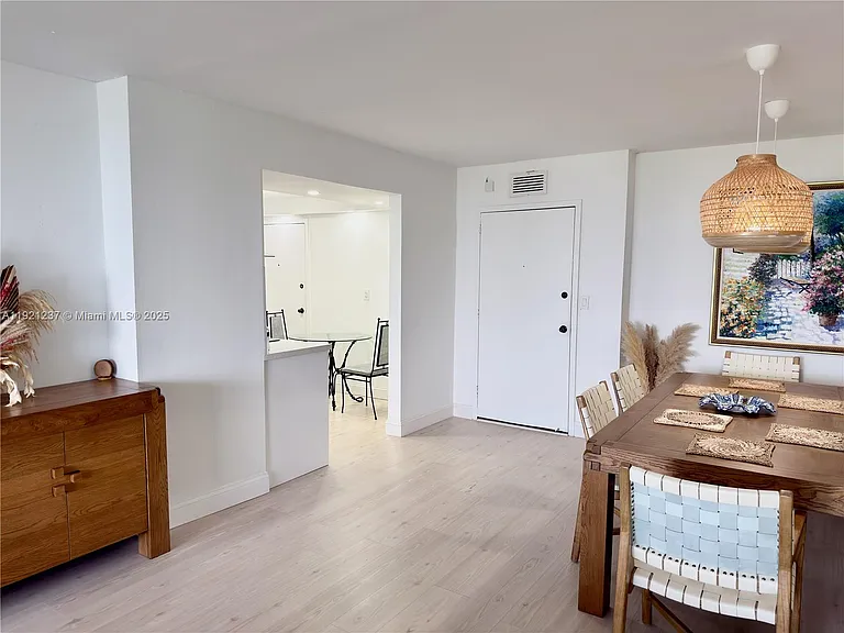 3140 S Ocean Dr #512 — Photo 15