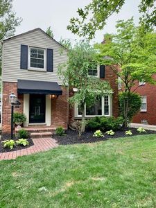 (Undisclosed Address), Grosse Pointe Woods, MI, 48236