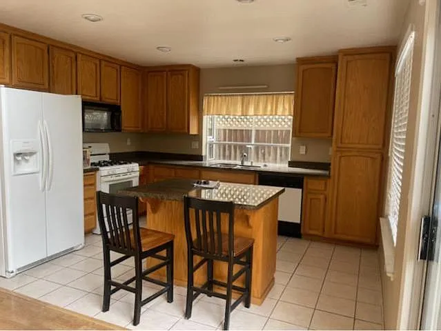 1677 Klipspringer Dr — Photo 28