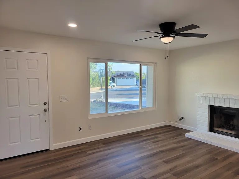 7756 Embry Ct — Photo 18
