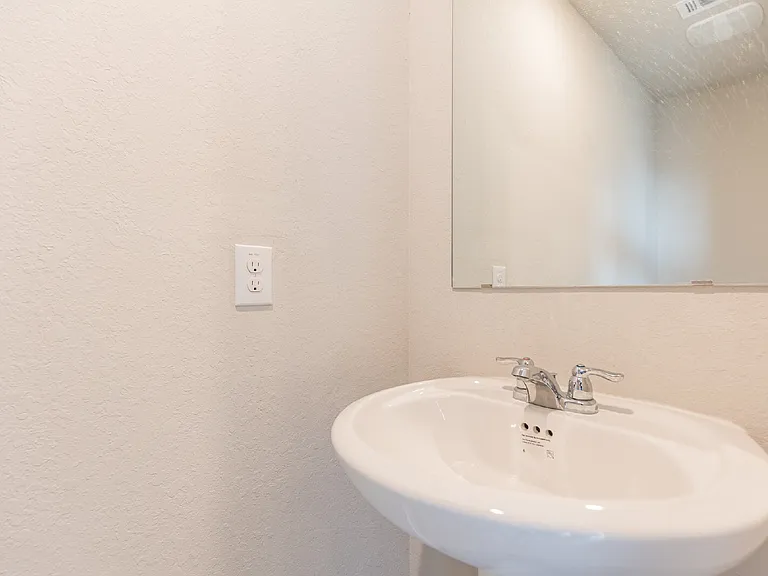 2766 Rosefinch — Photo 13