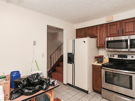 5th image of 8583 Avondale Ct