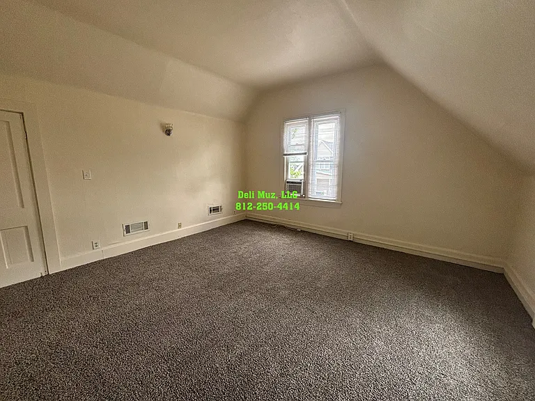 1111 N Main St — Photo 18