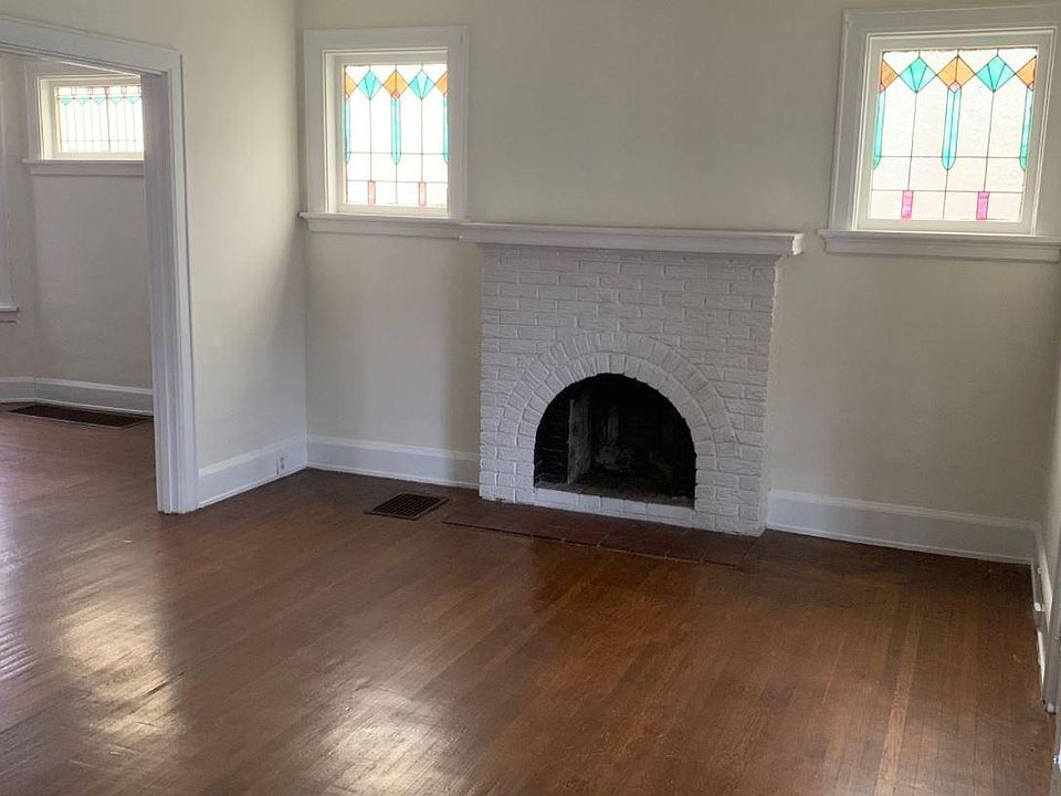 1st image of 1 Saint James Ave #1
