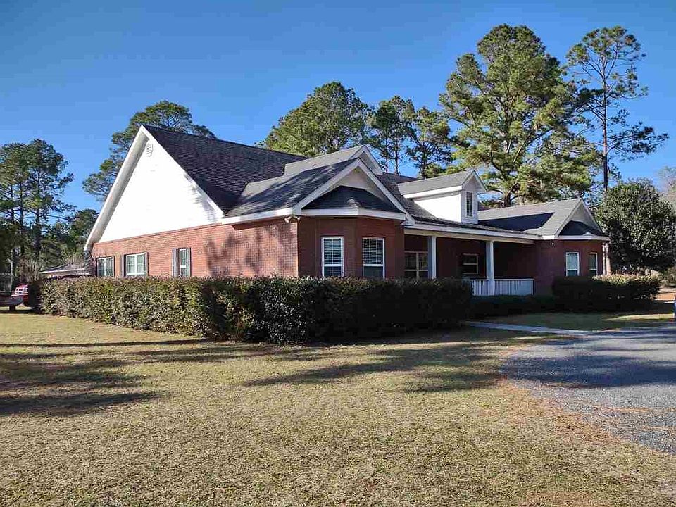 1st image of 225 Cheryl Dr N
