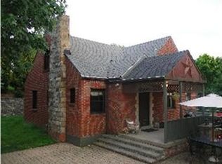 742 Greenlee, Whitehall, PA 15227