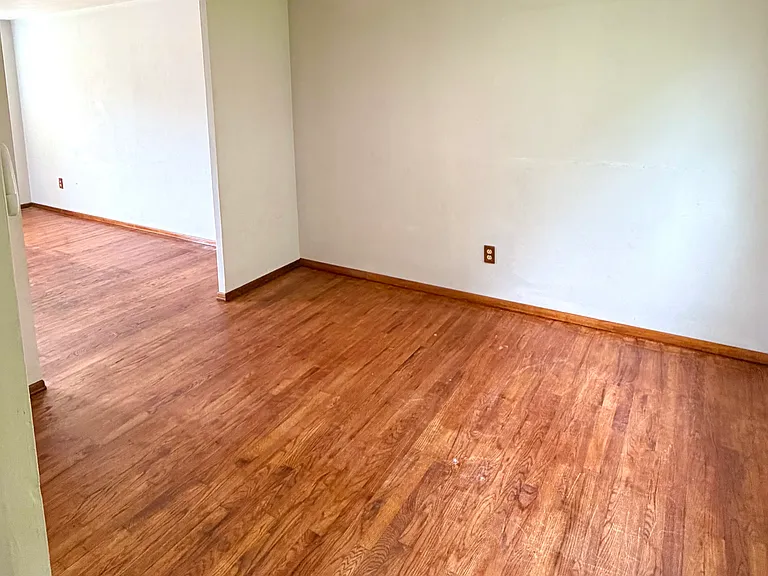 6583 Sentry Ave — Photo 5