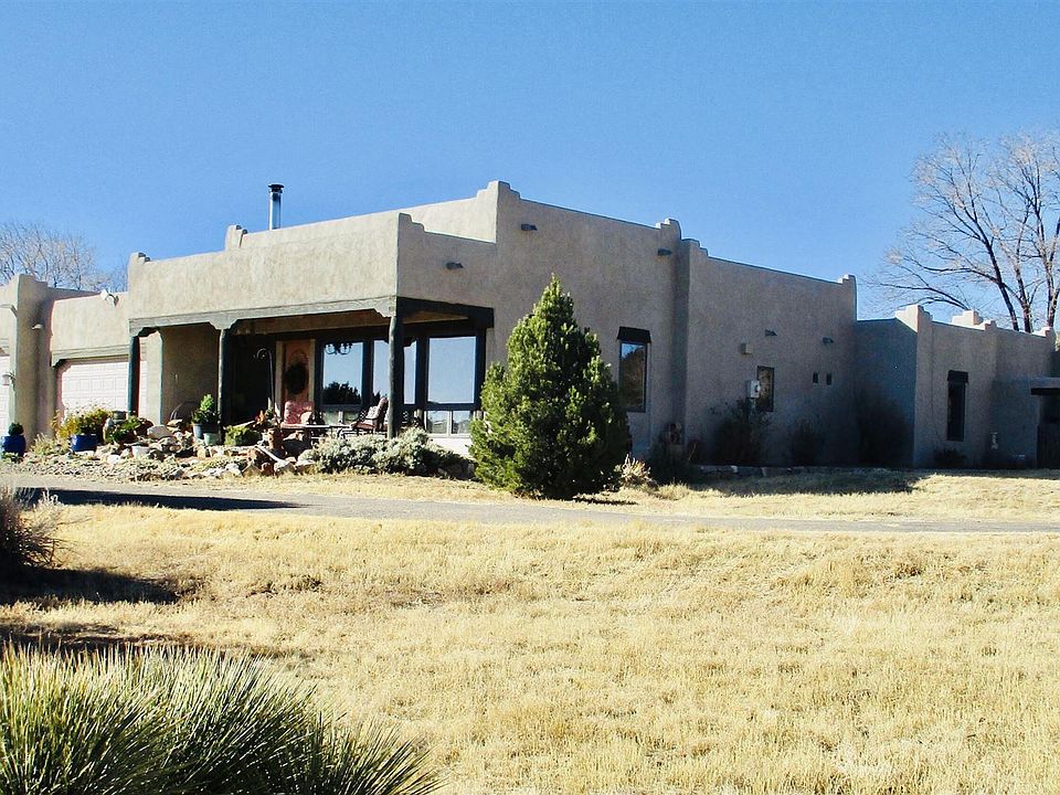 1st image of 15 Western Saddle Ct