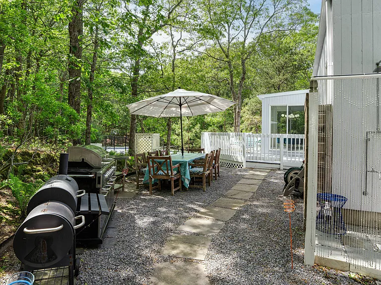25 Lyme Ln — Photo 37