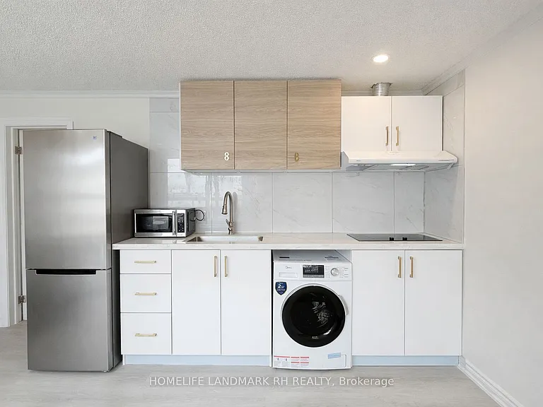 46 Glen Cameron Rd #A — Photo 5