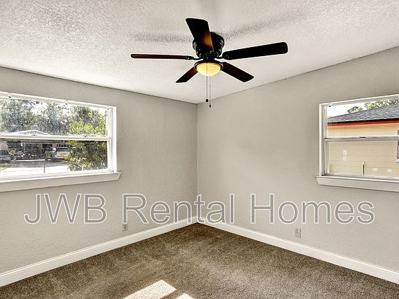5th image of 4639 Aberdare Ave N
