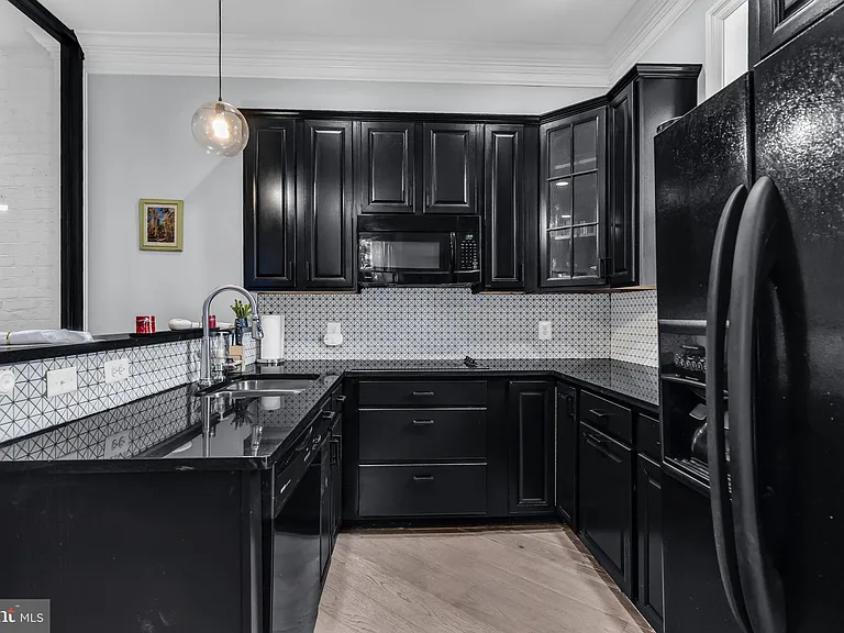 500 Irving St NW #2 — Photo 9