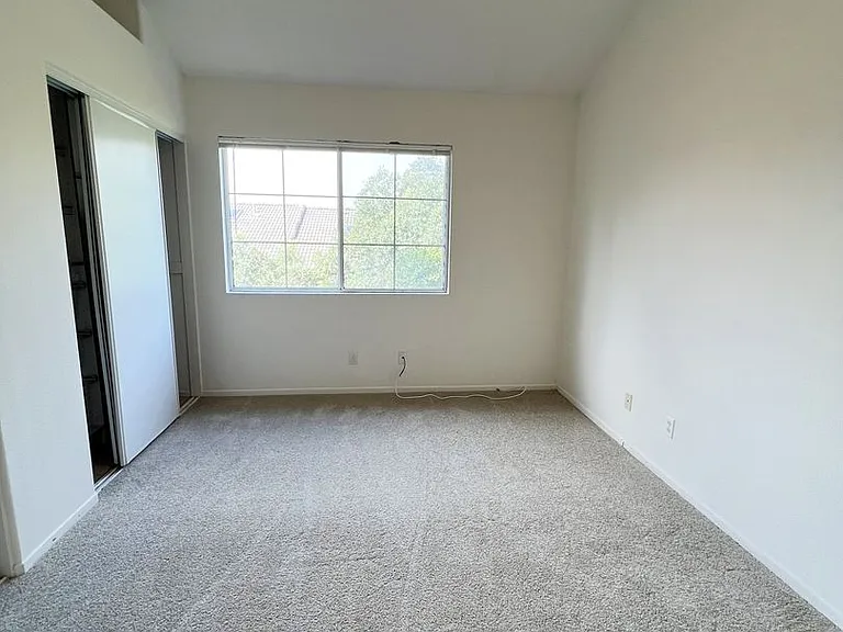 12625 El Camino Real #D — Photo 24