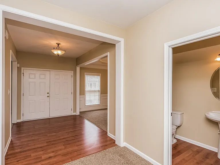 13633 Porter Creek Rd — Photo 2