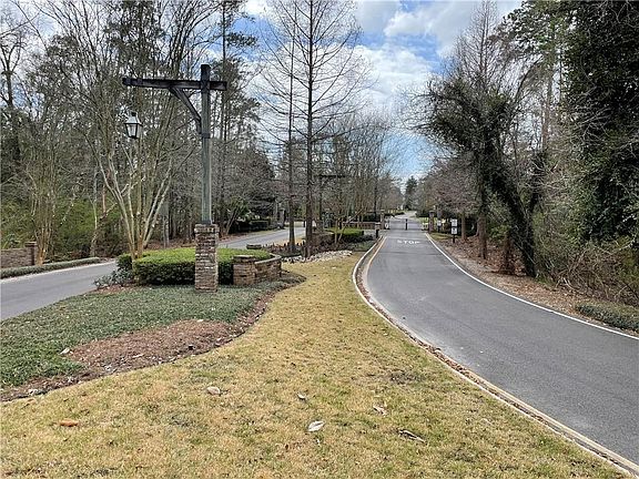 3rd image of Twin River Dr