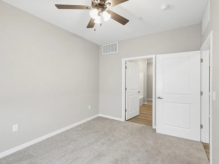 1819 Palace Dr #1C — Photo 14