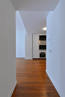 Rented by 212 Consulting Corp | media 33