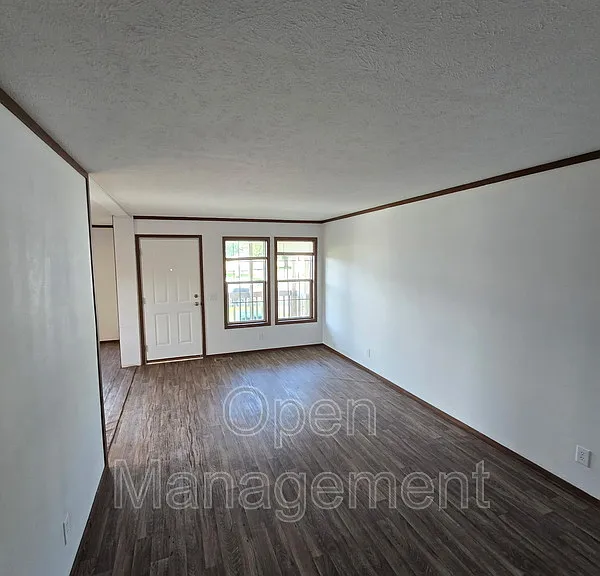 511 E 1st St #25 — Photo 4