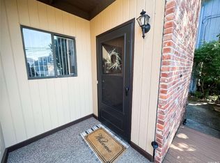 20 Sands Ct, Port Washington, NY 11050