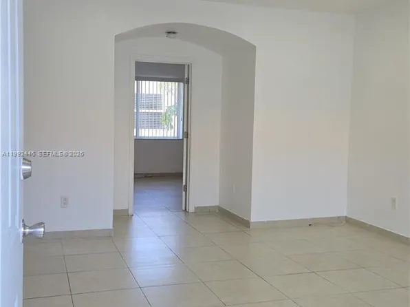 9473 Abbott Ave, Miami Beach, FL