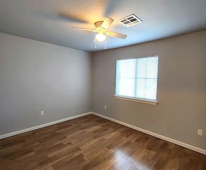 1120 E Campbell St — Photo 30