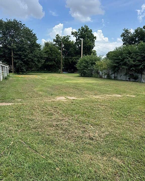 2nd image of 120 S Cherry St Lot 6