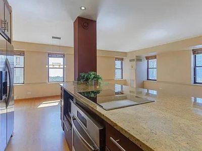 40 E 9th St APT 1402, Chicago, IL, 60605