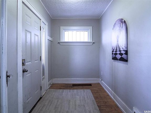 5th image of 3235 Dewdney Ave