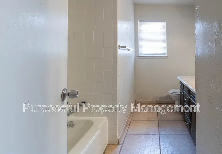 1324 SW 61st Ter — Photo 13