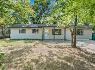 220 W Monterey Ave, Sapulpa, OK 74066