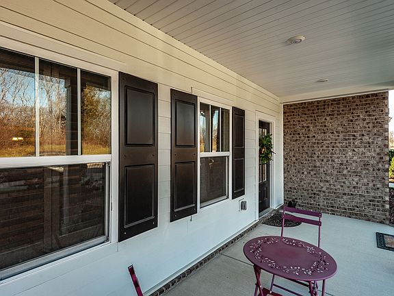 5th image of 239 Grandstand Blvd