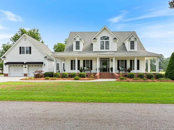 101 Royal St, Salemburg, NC 28385